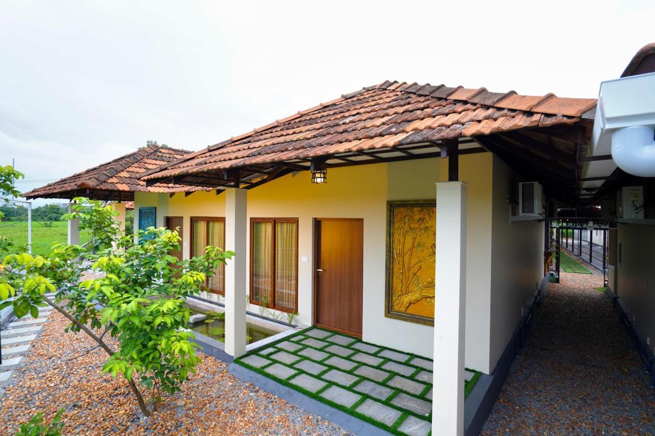 Kottackal Nature Inn Nedumbassery Exterior foto